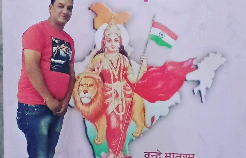 Mother's Day style unique, celebrated in front of Mother India